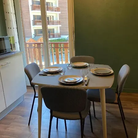 Apartament Plambramois *
